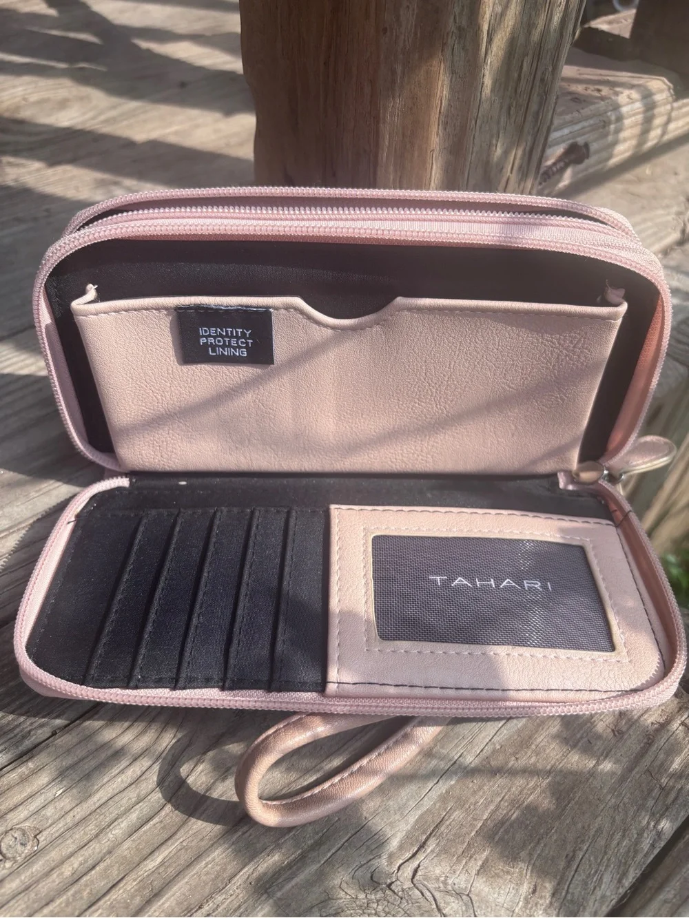 Taharl blush pink